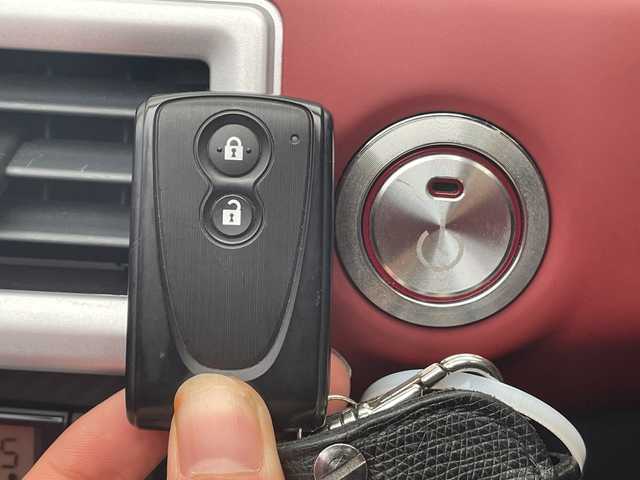 ダイハツ コペン セロS 広島県 2016(平28)年 6.5万km グレー 禁煙車/純正ナビ（NSZN-W66D）/・フルセグ/CD/DVD/Bluetooth/バックカメラ/レカロシート/シートヒーター/ＭＯＭＯステアリング/パドルシフト/ステアリングスイッチ/ＬＥＤヘッドライト/フォグランプ/ユピテル３６０°ドライブレコーダー/ＥＴＣ/スマートキー/プッシュスタート/元色シルバー：カラーコードS28