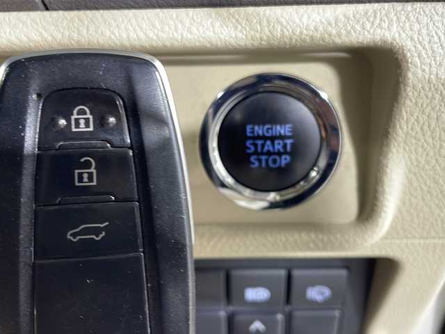 トヨタ ランドクルーザー プラド TX Lパッケージ 福岡県 2021(令3)年 5.2万km ホワイトパールクリスタルシャイン ４WD/Bluetooth接続/MIRACAST/ビルトインETC2.0/フルセグ/追従クルーズコントロール/USB端子/シートヒーター(D+N席)/エアシート(D+N席)/3列シート/AFS/フロントエアロパーツ(モデリスタ)/レーンキープアシスト/ダウンヒルアシストコントロール/スペアキー１本/D席+N席+サイドエアバック/カーテンエアバック