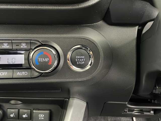 トヨタ ライズ Z 鹿児島県 2022(令4)年 2.2万km シャイニングホワイトパール 純正SDナビ　/（フルセグ/Ｂｌｕｅｔｏｏｔｈ/CD/DVD)　/レーダークルーズコントロール　/全方位カメラ　/スマートアシスト　/前後ドライブレコーダー　/シートヒーター　/オートハイビーム　/オートブレーキホールド　/ビルドインＥＴＣ/MTモード付AT/オートライト/AAC/アイドリングストップ/取扱説明書