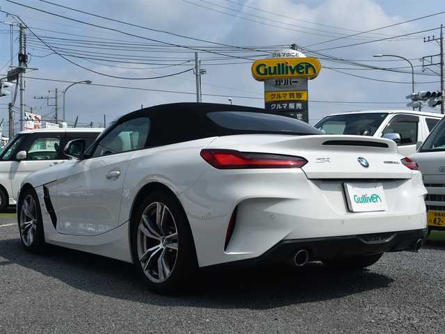 ＢＭＷ ＢＭＷ Ｚ４ sDrive20i Mスポーツ 神奈川県 2023(令5)年 1.2万km アルピンホワイトⅢ ワンオーナー/ダイアモンドステッチレッド革/純正HDDナビ/HiFi10スピーカー/Bluetooth/バックカメラ/ドライビングアシスト/アクティブクルーズコントロール/レーンデパーチャーウォーニング他/パーキングアシスト/アクティブパークディスタンスコントロール/パーキングアシスト/LEDヘッドライト/プッシュスタート/ETC/18インチアルミホイール/保証書
