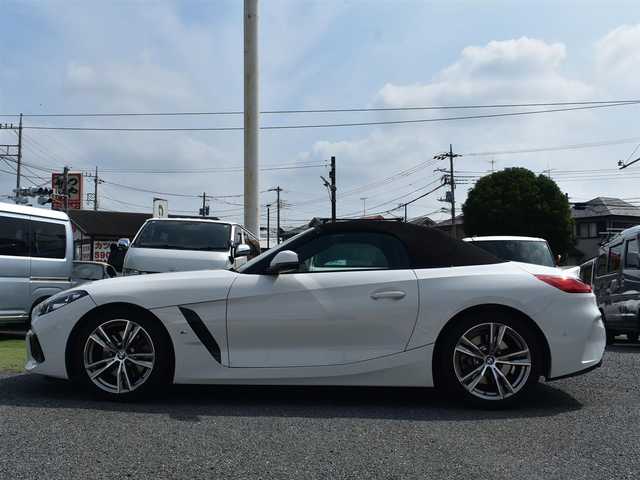 ＢＭＷ ＢＭＷ Ｚ４ sDrive20i Mスポーツ 神奈川県 2023(令5)年 1.2万km アルピンホワイトⅢ ワンオーナー/ダイアモンドステッチレッド革/純正HDDナビ/HiFi10スピーカー/Bluetooth/バックカメラ/ドライビングアシスト/アクティブクルーズコントロール/レーンデパーチャーウォーニング他/パーキングアシスト/アクティブパークディスタンスコントロール/パーキングアシスト/LEDヘッドライト/プッシュスタート/ETC/18インチアルミホイール/保証書