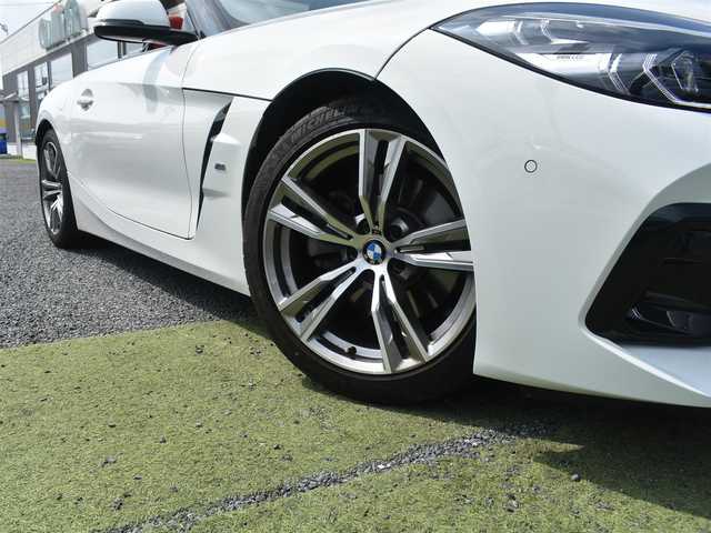 ＢＭＷ ＢＭＷ Ｚ４ sDrive20i Mスポーツ 神奈川県 2023(令5)年 1.2万km アルピンホワイトⅢ ワンオーナー/ダイアモンドステッチレッド革/純正HDDナビ/HiFi10スピーカー/Bluetooth/バックカメラ/ドライビングアシスト/アクティブクルーズコントロール/レーンデパーチャーウォーニング他/パーキングアシスト/アクティブパークディスタンスコントロール/パーキングアシスト/LEDヘッドライト/プッシュスタート/ETC/18インチアルミホイール/保証書