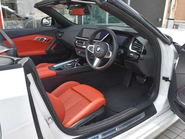 ＢＭＷ ＢＭＷ Ｚ４ sDrive20i Mスポーツ 神奈川県 2023(令5)年 1.2万km アルピンホワイトⅢ ワンオーナー/ダイアモンドステッチレッド革/純正HDDナビ/HiFi10スピーカー/Bluetooth/バックカメラ/ドライビングアシスト/アクティブクルーズコントロール/レーンデパーチャーウォーニング他/パーキングアシスト/アクティブパークディスタンスコントロール/パーキングアシスト/LEDヘッドライト/プッシュスタート/ETC/18インチアルミホイール/保証書