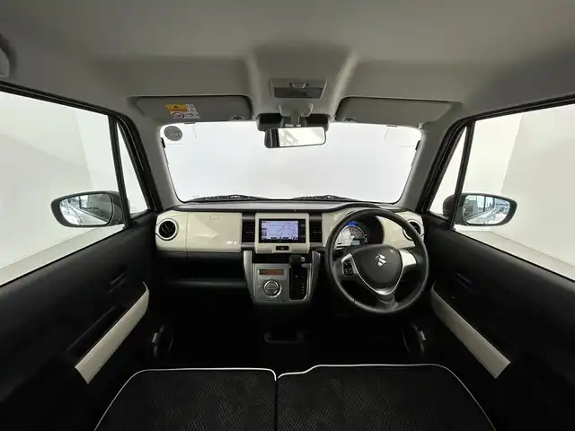 スズキ ハスラー J 愛知県 2019(令1)年 0.7万km ピュアホワイトパール/ブラック2トーン 純正７型SDナビ/（CD/DVD/SD/フルセグTV）/全方位カメラ/前席シートヒーター/衝突軽減システム/レーンキープアシスト/アイドリングストップ/純正HIDヘッドライト/純正１５インチAW/純正フロアマット