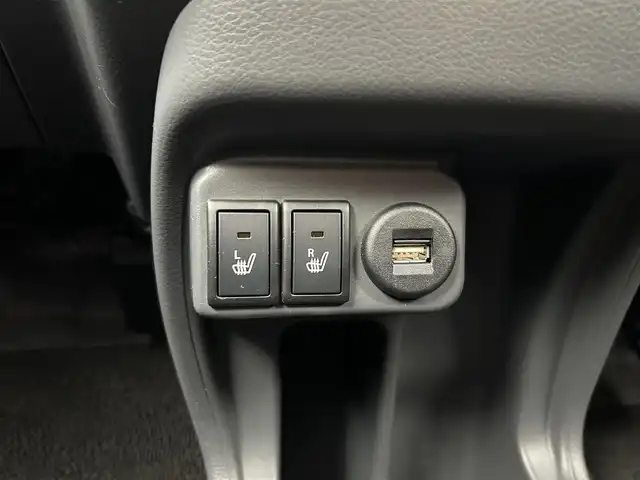 スズキ ハスラー J 愛知県 2019(令1)年 0.7万km ピュアホワイトパール/ブラック2トーン 純正７型SDナビ/（CD/DVD/SD/フルセグTV）/全方位カメラ/前席シートヒーター/衝突軽減システム/レーンキープアシスト/アイドリングストップ/純正HIDヘッドライト/純正１５インチAW/純正フロアマット