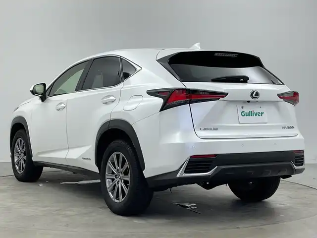 レクサス ＮＸ 300h 新潟県 2018(平30)年 8.5万km ソニッククォーツ 純正メモリナビ/　フルセグTV/Bluetooth/CD/DVD/USB/レーダークルーズコントロール/ブラインドスポットモニター/衝突被害軽減ブレーキ/レーンキープアシスト/前後コーナーセンサー/パワーバックドア/前席パワーシート/ドライブレコーダー【CSD-570FH】/バックモニター/ビルトインETC2.0/パドルシフト/オートマチックハイビーム/LEDヘッドライト/オートライト/横滑り防止装置/レザーステアリング/ステアリングスイッチ/禁煙車