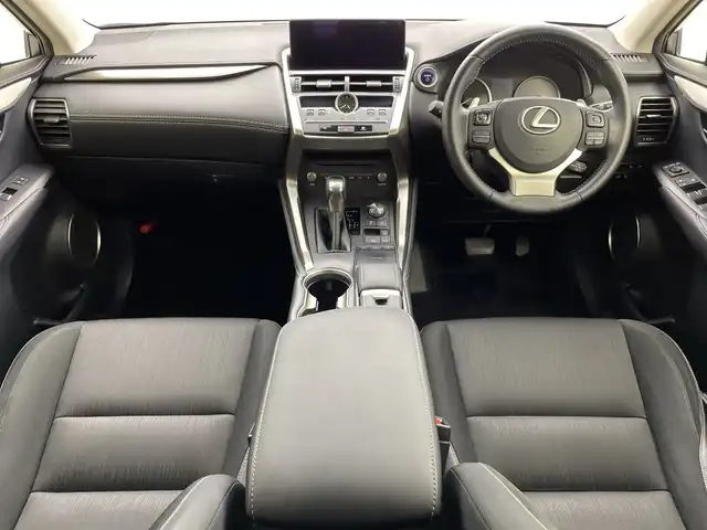 レクサス ＮＸ 300h 新潟県 2018(平30)年 8.5万km ソニッククォーツ 純正メモリナビ/　フルセグTV/Bluetooth/CD/DVD/USB/レーダークルーズコントロール/ブラインドスポットモニター/衝突被害軽減ブレーキ/レーンキープアシスト/前後コーナーセンサー/パワーバックドア/前席パワーシート/ドライブレコーダー【CSD-570FH】/バックモニター/ビルトインETC2.0/パドルシフト/オートマチックハイビーム/LEDヘッドライト/オートライト/横滑り防止装置/レザーステアリング/ステアリングスイッチ/禁煙車