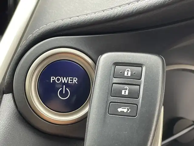 レクサス ＮＸ 300h 新潟県 2018(平30)年 8.5万km ソニッククォーツ 純正メモリナビ/　フルセグTV/Bluetooth/CD/DVD/USB/レーダークルーズコントロール/ブラインドスポットモニター/衝突被害軽減ブレーキ/レーンキープアシスト/前後コーナーセンサー/パワーバックドア/前席パワーシート/ドライブレコーダー【CSD-570FH】/バックモニター/ビルトインETC2.0/パドルシフト/オートマチックハイビーム/LEDヘッドライト/オートライト/横滑り防止装置/レザーステアリング/ステアリングスイッチ/禁煙車