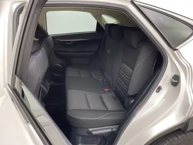 レクサス ＮＸ 300h 新潟県 2018(平30)年 8.5万km ソニッククォーツ 純正メモリナビ/　フルセグTV/Bluetooth/CD/DVD/USB/レーダークルーズコントロール/ブラインドスポットモニター/衝突被害軽減ブレーキ/レーンキープアシスト/前後コーナーセンサー/パワーバックドア/前席パワーシート/ドライブレコーダー【CSD-570FH】/バックモニター/ビルトインETC2.0/パドルシフト/オートマチックハイビーム/LEDヘッドライト/オートライト/横滑り防止装置/レザーステアリング/ステアリングスイッチ/禁煙車