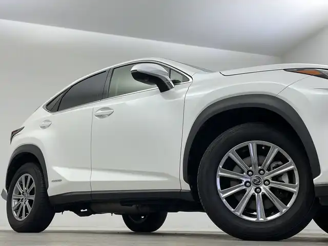 レクサス ＮＸ 300h 新潟県 2018(平30)年 8.5万km ソニッククォーツ 純正メモリナビ/　フルセグTV/Bluetooth/CD/DVD/USB/レーダークルーズコントロール/ブラインドスポットモニター/衝突被害軽減ブレーキ/レーンキープアシスト/前後コーナーセンサー/パワーバックドア/前席パワーシート/ドライブレコーダー【CSD-570FH】/バックモニター/ビルトインETC2.0/パドルシフト/オートマチックハイビーム/LEDヘッドライト/オートライト/横滑り防止装置/レザーステアリング/ステアリングスイッチ/禁煙車