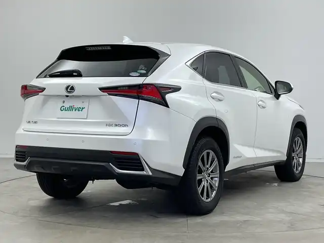 レクサス ＮＸ 300h 新潟県 2018(平30)年 8.5万km ソニッククォーツ 純正メモリナビ/　フルセグTV/Bluetooth/CD/DVD/USB/レーダークルーズコントロール/ブラインドスポットモニター/衝突被害軽減ブレーキ/レーンキープアシスト/前後コーナーセンサー/パワーバックドア/前席パワーシート/ドライブレコーダー【CSD-570FH】/バックモニター/ビルトインETC2.0/パドルシフト/オートマチックハイビーム/LEDヘッドライト/オートライト/横滑り防止装置/レザーステアリング/ステアリングスイッチ/禁煙車