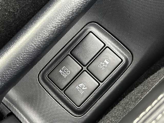 トヨタ アクア G ブラックソフトレザーセレ 宮城県 2015(平27)年 3.8万km ライムホワイトパールクリスタルシャイン 純正ナビ/(AM/FM/SD/TV/BT/CD/DVD)/バックカメラ/ビルトインETC/プッシュスタート/スマートキー/スペアキー/オートライト/LEDヘッドライト/フォグランプ/ヘッドライトレベライザー/ドアバイザー/純正フロアマット/社外15インチアルミホイール