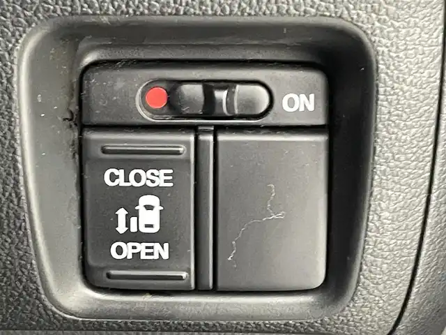 ホンダ Ｎ ＢＯＸ カスタム G SSパッケージ 熊本県 2017(平29)年 8.8万km クリスタルブラックパール 純正ナビ（CD・DVD・フルセグ・BT・ipod）/バックカメラ　/片側パワースライドドア　/ビルトインＥＴＣ　/横滑り防止/ドアバイザー/純正フロアマット/純正１４インチAW/オートライト/HIDライト/フォグランプ/スマートキー/プッシュスタート/保証書/取扱説明書