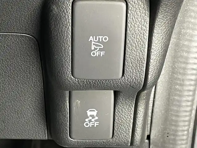 ホンダ Ｎ ＢＯＸ カスタム G SSパッケージ 熊本県 2017(平29)年 8.8万km クリスタルブラックパール 純正ナビ（CD・DVD・フルセグ・BT・ipod）/バックカメラ　/片側パワースライドドア　/ビルトインＥＴＣ　/横滑り防止/ドアバイザー/純正フロアマット/純正１４インチAW/オートライト/HIDライト/フォグランプ/スマートキー/プッシュスタート/保証書/取扱説明書