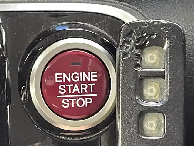 ホンダ Ｎ ＢＯＸ カスタム G SSパッケージ 熊本県 2017(平29)年 8.8万km クリスタルブラックパール 純正ナビ（CD・DVD・フルセグ・BT・ipod）/バックカメラ　/片側パワースライドドア　/ビルトインＥＴＣ　/横滑り防止/ドアバイザー/純正フロアマット/純正１４インチAW/オートライト/HIDライト/フォグランプ/スマートキー/プッシュスタート/保証書/取扱説明書