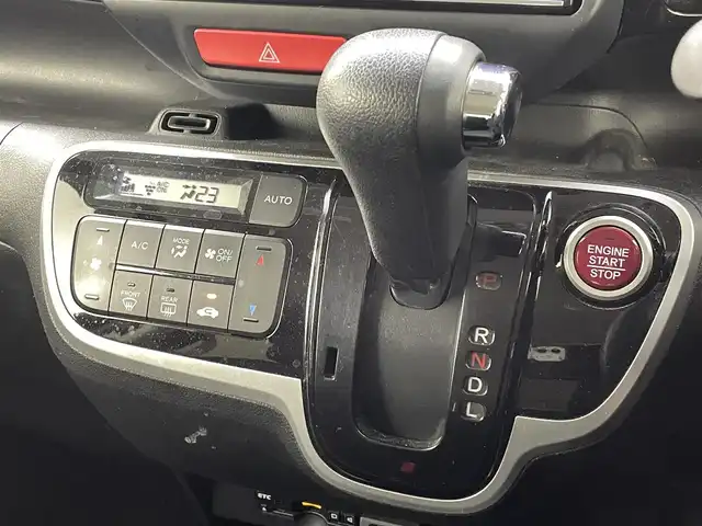 ホンダ Ｎ ＢＯＸ カスタム G SSパッケージ 熊本県 2017(平29)年 8.8万km クリスタルブラックパール 純正ナビ（CD・DVD・フルセグ・BT・ipod）/バックカメラ　/片側パワースライドドア　/ビルトインＥＴＣ　/横滑り防止/ドアバイザー/純正フロアマット/純正１４インチAW/オートライト/HIDライト/フォグランプ/スマートキー/プッシュスタート/保証書/取扱説明書