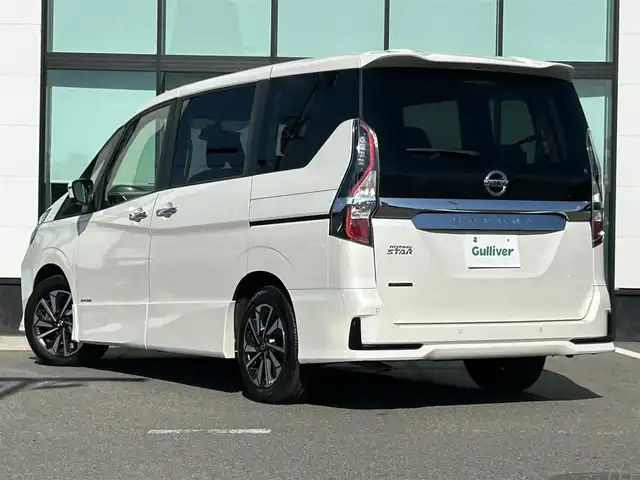 日産 セレナ ハイウェイスター V 和歌山県 2022(令4)年 4.8万km ブリリアントホワイトパール 純正7インチナビ/フルセグTV/Bluetooth/CD/DVD/全周囲カメラ/ETC/セーフティパックA/プロパイロット/両側パワースライドドア/左側ハンズフリースライド/フリップダウンモニター/デジタルインナーミラー/ステアリングスイッチ/コーナーセンサー/LEDヘッドライト/フォグランプ/オートライト/オートハイビーム/シートバックテーブル/リアドアロールサンシェード/純正16インチAW/プッシュスタート/スマートキー
