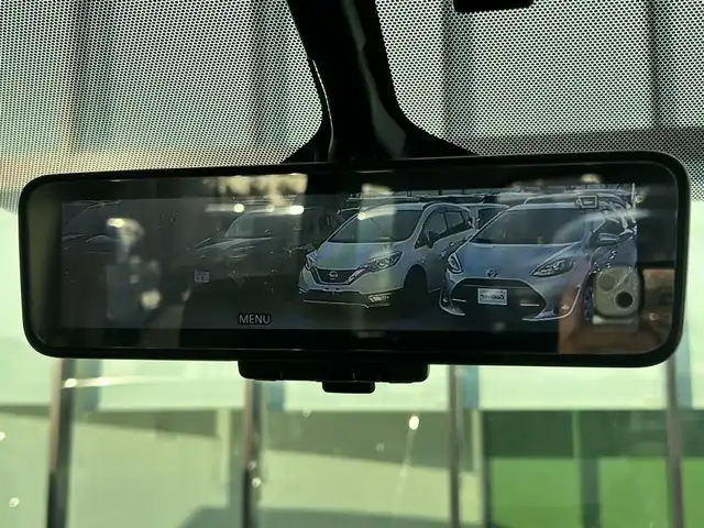 日産 セレナ ハイウェイスター V 和歌山県 2022(令4)年 4.8万km ブリリアントホワイトパール 純正7インチナビ/フルセグTV/Bluetooth/CD/DVD/全周囲カメラ/ETC/セーフティパックA/プロパイロット/両側パワースライドドア/左側ハンズフリースライド/フリップダウンモニター/デジタルインナーミラー/ステアリングスイッチ/コーナーセンサー/LEDヘッドライト/フォグランプ/オートライト/オートハイビーム/シートバックテーブル/リアドアロールサンシェード/純正16インチAW/プッシュスタート/スマートキー