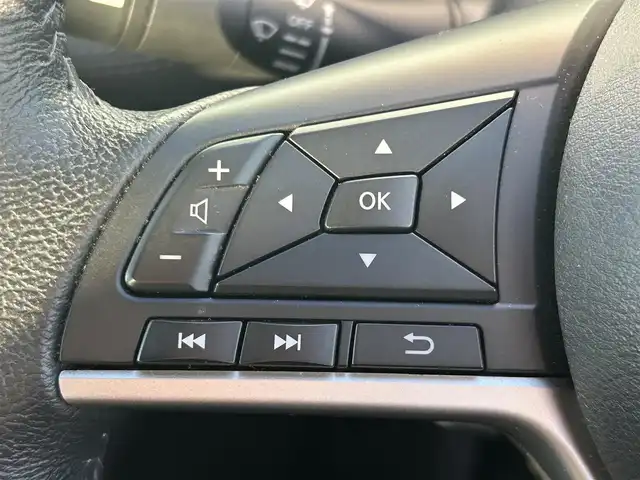 日産 セレナ ハイウェイスター V 和歌山県 2022(令4)年 4.8万km ブリリアントホワイトパール 純正7インチナビ/フルセグTV/Bluetooth/CD/DVD/全周囲カメラ/ETC/セーフティパックA/プロパイロット/両側パワースライドドア/左側ハンズフリースライド/フリップダウンモニター/デジタルインナーミラー/ステアリングスイッチ/コーナーセンサー/LEDヘッドライト/フォグランプ/オートライト/オートハイビーム/シートバックテーブル/リアドアロールサンシェード/純正16インチAW/プッシュスタート/スマートキー