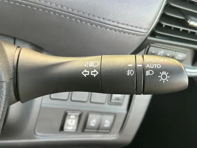 日産 セレナ ハイウェイスター V 和歌山県 2022(令4)年 4.8万km ブリリアントホワイトパール 純正7インチナビ/フルセグTV/Bluetooth/CD/DVD/全周囲カメラ/ETC/セーフティパックA/プロパイロット/両側パワースライドドア/左側ハンズフリースライド/フリップダウンモニター/デジタルインナーミラー/ステアリングスイッチ/コーナーセンサー/LEDヘッドライト/フォグランプ/オートライト/オートハイビーム/シートバックテーブル/リアドアロールサンシェード/純正16インチAW/プッシュスタート/スマートキー