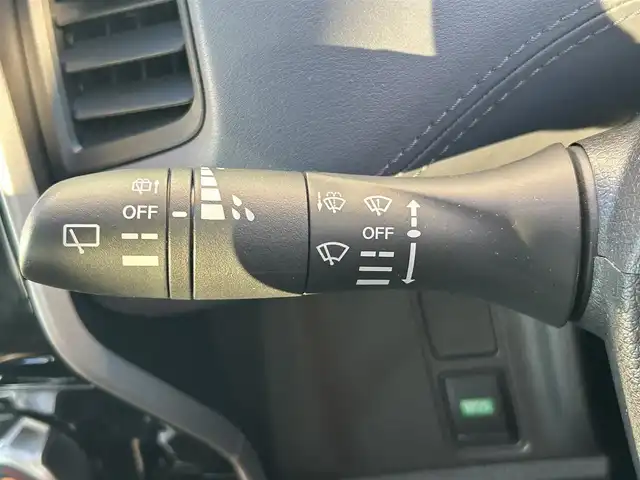 日産 セレナ ハイウェイスター V 和歌山県 2022(令4)年 4.8万km ブリリアントホワイトパール 純正7インチナビ/フルセグTV/Bluetooth/CD/DVD/全周囲カメラ/ETC/セーフティパックA/プロパイロット/両側パワースライドドア/左側ハンズフリースライド/フリップダウンモニター/デジタルインナーミラー/ステアリングスイッチ/コーナーセンサー/LEDヘッドライト/フォグランプ/オートライト/オートハイビーム/シートバックテーブル/リアドアロールサンシェード/純正16インチAW/プッシュスタート/スマートキー