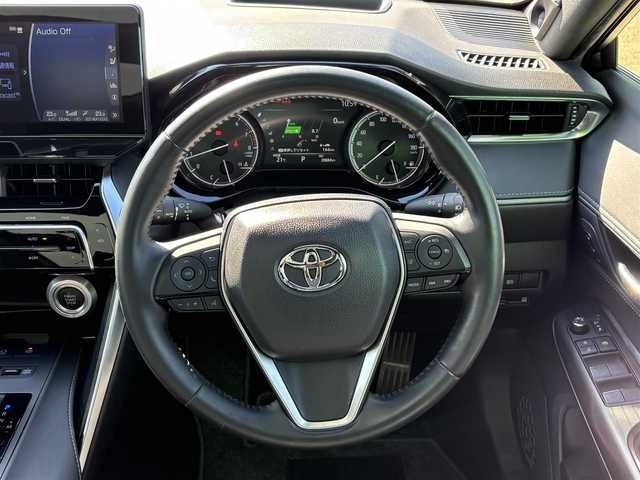 トヨタ ハリアー Z レザーパッケージ 福岡県 2021(令3)年 2.1万km ホワイトパールクリスタルシャイン 純正ナビ(フルセグテレビ・FM・AM・BT)/前席パワーシート/前席シートヒーター/前席エアシート/クルーズコントロール/純正エアロ/サンルーフ/ETC2.0/パワーバックドア/プッシュスタート