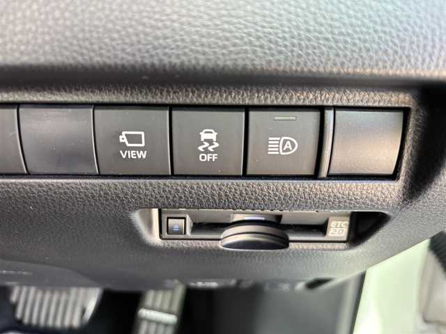 トヨタ ハリアー Z レザーパッケージ 福岡県 2021(令3)年 2.1万km ホワイトパールクリスタルシャイン 純正ナビ(フルセグテレビ・FM・AM・BT)/前席パワーシート/前席シートヒーター/前席エアシート/クルーズコントロール/純正エアロ/サンルーフ/ETC2.0/パワーバックドア/プッシュスタート