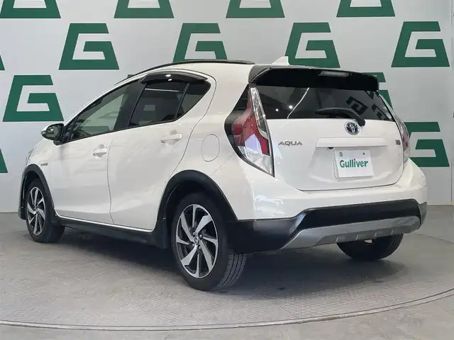 トヨタ アクア X－URBAN ソリッド 鹿児島県 2017(平29)年 7.6万km ライムホワイトパールクリスタルシャイン 禁煙車/7インチ純正ナビ/・Bluetooth/・ワンセグTV/トヨタセーフティセンスC/・プリクラッシュセーフティー/・レーンディパーチャーアラート/・オートマチックハイビーム/バックカメラ/横滑り防止装置/衝突被害軽減システム/オートライト/純正フロアマット/純正アルミホイール/ドアバイザー/ETC/ルーフレール/ハロゲンライト/フロントフォグライト