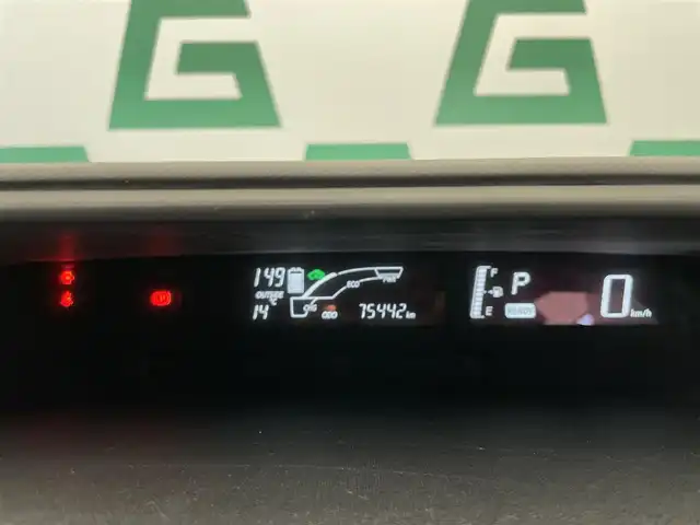 トヨタ アクア X－URBAN ソリッド 鹿児島県 2017(平29)年 7.6万km ライムホワイトパールクリスタルシャイン 禁煙車/7インチ純正ナビ/・Bluetooth/・ワンセグTV/トヨタセーフティセンスC/・プリクラッシュセーフティー/・レーンディパーチャーアラート/・オートマチックハイビーム/バックカメラ/横滑り防止装置/衝突被害軽減システム/オートライト/純正フロアマット/純正アルミホイール/ドアバイザー/ETC/ルーフレール/ハロゲンライト/フロントフォグライト