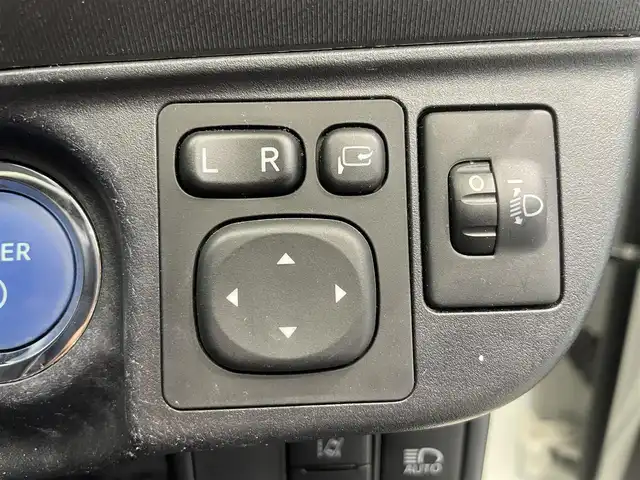 トヨタ アクア X－URBAN ソリッド 鹿児島県 2017(平29)年 7.6万km ライムホワイトパールクリスタルシャイン 禁煙車/7インチ純正ナビ/・Bluetooth/・ワンセグTV/トヨタセーフティセンスC/・プリクラッシュセーフティー/・レーンディパーチャーアラート/・オートマチックハイビーム/バックカメラ/横滑り防止装置/衝突被害軽減システム/オートライト/純正フロアマット/純正アルミホイール/ドアバイザー/ETC/ルーフレール/ハロゲンライト/フロントフォグライト