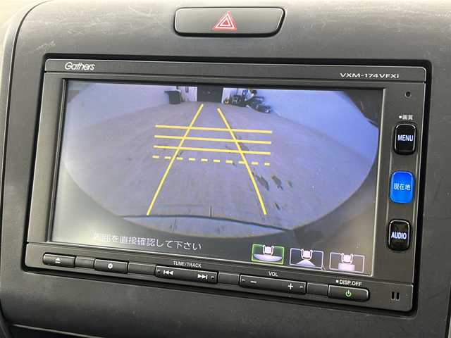 ホンダ フリード G ホンダセンシング 宮城県 2017(平29)年 6.3万km クリスタルブラックパール 禁煙車/ホンダセンシング/・オートクルーズコントロール/・衝突軽減ブレーキ/・車線維持支援システム/・標識認識機能/・先行車発進お知らせ/両側パワースライドドア/純正7インチナビ/（BT.AM.FM.CD.DVD.SD）/バックカメラ/フルセグテレビ/ビルトインETC/革巻きステアリング/ステアリングスイッチ/プッシュスタート/スマートキー/スペアキー/3列シート/ハーフレザーシート/純正フロアマット/ロールサンシェード/純正15インチアルミホイール/LEDヘッドライト/ECON/横滑り防止機能