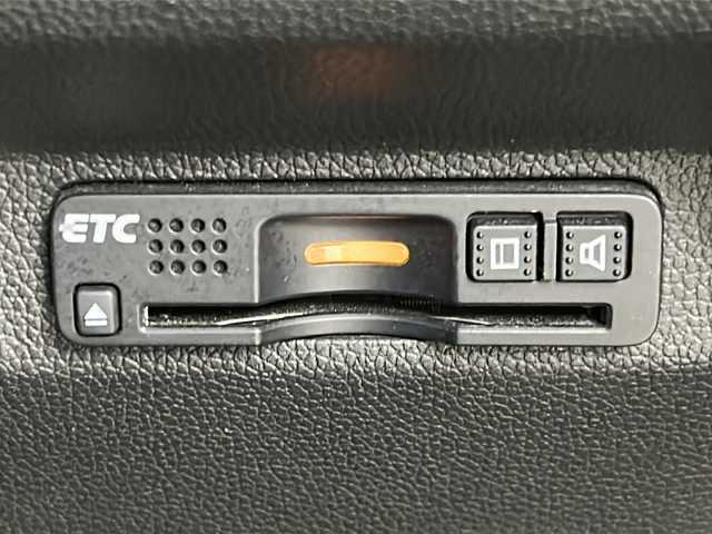 ホンダ フリード G ホンダセンシング 宮城県 2017(平29)年 6.3万km クリスタルブラックパール 禁煙車/ホンダセンシング/・オートクルーズコントロール/・衝突軽減ブレーキ/・車線維持支援システム/・標識認識機能/・先行車発進お知らせ/両側パワースライドドア/純正7インチナビ/（BT.AM.FM.CD.DVD.SD）/バックカメラ/フルセグテレビ/ビルトインETC/革巻きステアリング/ステアリングスイッチ/プッシュスタート/スマートキー/スペアキー/3列シート/ハーフレザーシート/純正フロアマット/ロールサンシェード/純正15インチアルミホイール/LEDヘッドライト/ECON/横滑り防止機能