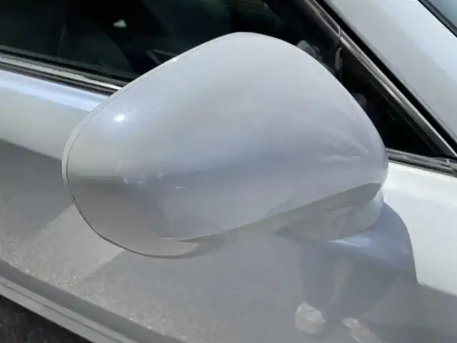レクサス ＩＳ 350 バージョンL 千葉県 2008(平20)年 10万km ブルーイッシュパールクリスタルシャイン 純正メーカーナビ(HDD/MD/CD/DVD/ラジオ)/バックカメラ/クルーズコントロール/パドルシフト/ビルトインＥＴＣ/本革シート/ステアリングスイッチ/前席パワーシート/運転席メモリ機能有/前席エアシート、シートヒーター/電動リアサンシェード/ドアバイザー/キセノンヘッドライト/フォグライト