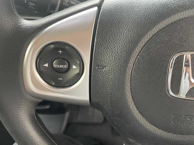 ホンダ Ｎ ＢＯＸ G SSパッケージ 大分県 2017(平29)年 2.5万km プレミアムホワイトパールⅡ AIS評価点　5点 /両側パワースライドドア　/HIDヘッド　/あんしんパッケージ /衝突軽減ブレーキ　/純正SDナビ　/ワンセグ　/バックカメラ　/シートヒーター　/スマートキー　/ステアリングスイッチ　/ビルトインETC /スペアキー