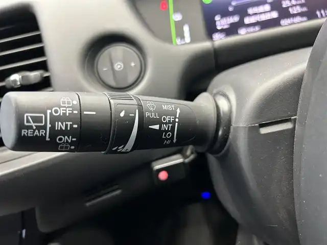ホンダ フィット e:HEVホーム 鹿児島県 2020(令2)年 2.5万km プラチナホワイトパール 純正ナビ/バックカメラ/ホンダセンシング/渋滞追従機能付きアダプティブクルーズコントロール/衝突軽減ブレーキ/車線維持支援システム/標識認識機能/オートハイビーム/フルセグTV/純正前後ドライブレコーダー/ＥＴＣ/LEDヘッドライト/電動パーキングブレーキ/ブレーキホールド/純正フロアマット/純正アルミ