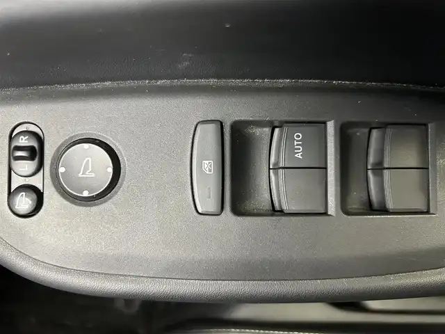 ホンダ フィット e:HEVホーム 鹿児島県 2020(令2)年 2.5万km プラチナホワイトパール 純正ナビ/バックカメラ/ホンダセンシング/渋滞追従機能付きアダプティブクルーズコントロール/衝突軽減ブレーキ/車線維持支援システム/標識認識機能/オートハイビーム/フルセグTV/純正前後ドライブレコーダー/ＥＴＣ/LEDヘッドライト/電動パーキングブレーキ/ブレーキホールド/純正フロアマット/純正アルミ
