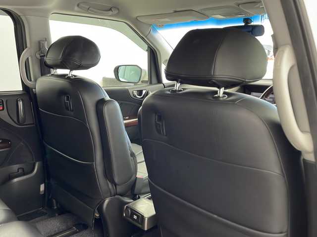 ホンダ エリシオン G Aero 兵庫県 2006(平18)年 7.9万km ブルーイッシュホワイトパール ・純正ナビ＆CD＆MSV/・バックカメラ/・社外フリップダウンモニター/・ETC/・社外18インチアルミホイール/・革巻きステアリング/・オートライト/・純正フロアマット/・左右独立エアコン/・レザー調シートカバー/・ディスチャージヘッドライト/・イモビライザー/・セキュリティアラーム/・電動格納式リモコンカラードドアミラー