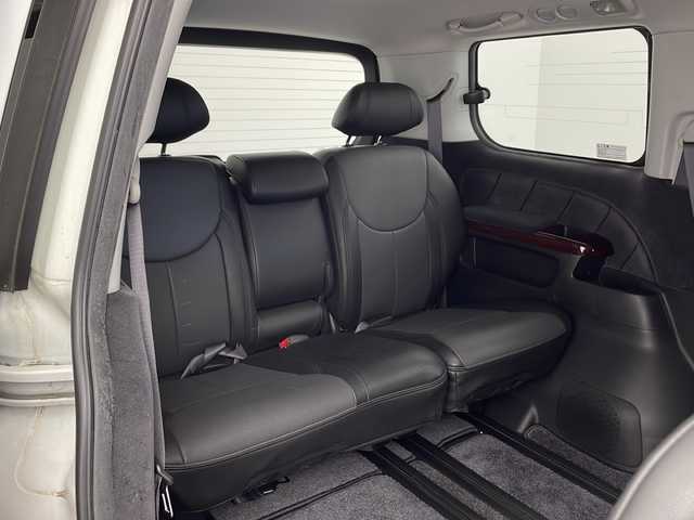 ホンダ エリシオン G Aero 兵庫県 2006(平18)年 7.9万km ブルーイッシュホワイトパール ・純正ナビ＆CD＆MSV/・バックカメラ/・社外フリップダウンモニター/・ETC/・社外18インチアルミホイール/・革巻きステアリング/・オートライト/・純正フロアマット/・左右独立エアコン/・レザー調シートカバー/・ディスチャージヘッドライト/・イモビライザー/・セキュリティアラーム/・電動格納式リモコンカラードドアミラー