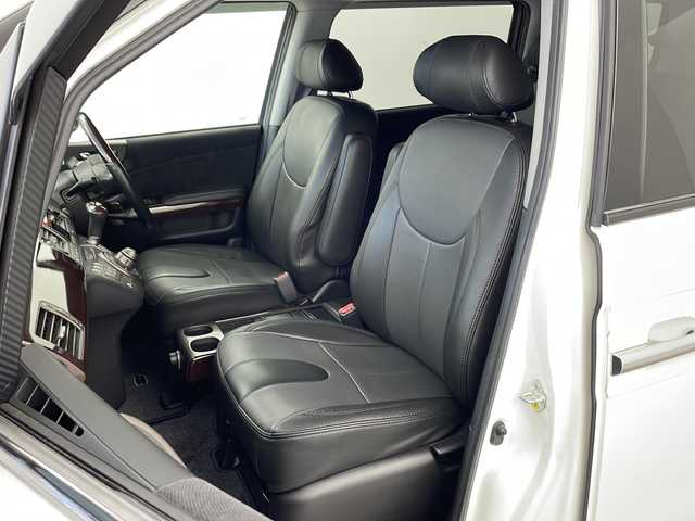 ホンダ エリシオン G Aero 兵庫県 2006(平18)年 7.9万km ブルーイッシュホワイトパール ・純正ナビ＆CD＆MSV/・バックカメラ/・社外フリップダウンモニター/・ETC/・社外18インチアルミホイール/・革巻きステアリング/・オートライト/・純正フロアマット/・左右独立エアコン/・レザー調シートカバー/・ディスチャージヘッドライト/・イモビライザー/・セキュリティアラーム/・電動格納式リモコンカラードドアミラー