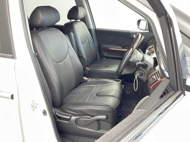 ホンダ エリシオン G Aero 兵庫県 2006(平18)年 7.9万km ブルーイッシュホワイトパール ・純正ナビ＆CD＆MSV/・バックカメラ/・社外フリップダウンモニター/・ETC/・社外18インチアルミホイール/・革巻きステアリング/・オートライト/・純正フロアマット/・左右独立エアコン/・レザー調シートカバー/・ディスチャージヘッドライト/・イモビライザー/・セキュリティアラーム/・電動格納式リモコンカラードドアミラー