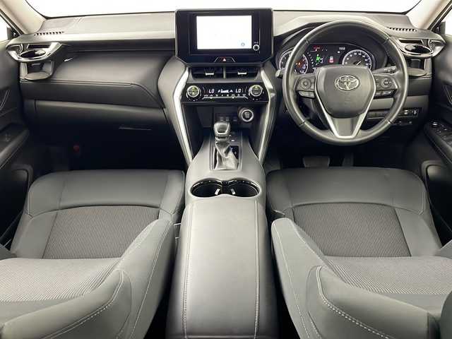 トヨタ ハリアー S 道央・札幌 2023(令5)年 3.1万km ブラック ・4WD/・純正8インチナビ&BT&AppleCarplay&AndroidAuto/・バックカメラ/・トヨタセーフティセンス/・レーダークルーズコントロール/・コーナーセンサー/・横滑り防止装置/・社外ドライブレコーダー/・ビルトインETC2.0/・純正フロアマット/・LEDヘッドライト/・オートライト/・オートマチックハイビーム/・スマートキー/・純正AW冬タイヤ積込