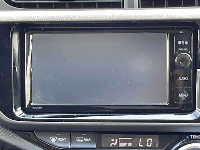 トヨタ アクア S 静岡県 2015(平27)年 6.3万km ライムホワイトパールクリスタルシャイン ワンオーナー/純正ナビ/ワンセグTV/純正CD/DVD/Bluetooth/スマートキー/スペアキー/ヘッドライトレベライザー/ドアバイザー/ETC/保証書