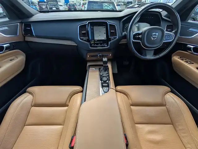 ボルボ ＸＣ９０ T6 AWD インスクリプション 福井県 2016(平28)年 6.3万km パール ４WD/純正20インチAW/全方位カメラ/プレミアムオーディオ/ヘッドアップディスプレイ/自動駐車システム/パーキングアシスト/レザーシート/純正ナビ/フルセグテレビ/前席パワーシート/シートヒーター/電動リアゲート/クルーズコントロール/前方ドライブレコーダー/前後コーナーセンサー/BLIS/コーナリングライト/ルーフレール/衝突被害軽減システム/ETC/ダブル＋サイドエアバッグ/カーテンエアバッグ