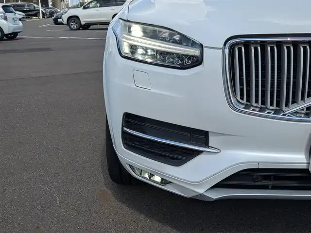 ボルボ ＸＣ９０ T6 AWD インスクリプション 福井県 2016(平28)年 6.3万km パール ４WD/純正20インチAW/全方位カメラ/プレミアムオーディオ/ヘッドアップディスプレイ/自動駐車システム/パーキングアシスト/レザーシート/純正ナビ/フルセグテレビ/前席パワーシート/シートヒーター/電動リアゲート/クルーズコントロール/前方ドライブレコーダー/前後コーナーセンサー/BLIS/コーナリングライト/ルーフレール/衝突被害軽減システム/ETC/ダブル＋サイドエアバッグ/カーテンエアバッグ