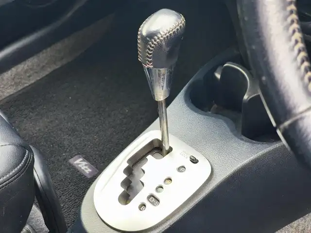 トヨタ ヴィッツ U 熊本県 2012(平24)年 13万km ホワイトパールクリスタルシャイン 4WD/モデリスタエアロ/純正HDDナビ（NHZN-W61G）/【フルセグTV/Bluetooth/CD/DVD】/バックカメラ/ETC/シートヒーター/プッシュスタート/ウインカーミラー/スペアキー/純正フロアマット/社外シートカバー/スペアタイヤ/取扱説明書