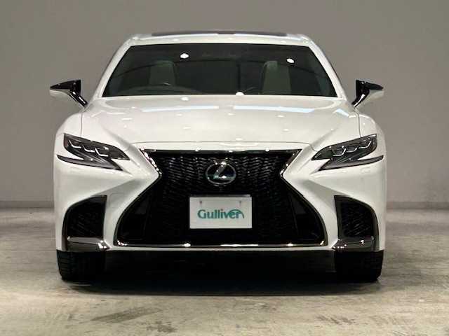 レクサス ＬＳ 500 Fスポーツ 宮城県 2018(平30)年 2.9万km ホワイトノーヴァガラスフレーク 4WD/サンルーフ/デジタルインナーミラー/マークレビンソンサウンド/純正ナビ/全方位カメラ/Bluetooth/CD/フルセグTV/レクサスセーフティシステム＋/・レーダークルーズコントロール/・レーントレーシングアシスト/・レーンチェンジアシスト/・プリクラッシュセーフティ/・フロントクロストラフィックアラート/・アダプティブハイビームシステム/・ロードサインアシスト/ヘッドアップディスプレイ/ブラインドスポットモニター/オートブレーキ/パドルシフト/クリアランスソナー/電動リアゲート/100V充電/本革レザーシート/ステアリングヒーター/全席シートヒーター/エアーシート/シートメモリー/パワーシート/純正ビルトインETC2.0/ドライブレコーダー/LEDヘッドライト/オートライト/純正アルミホイール/純正フロアマット