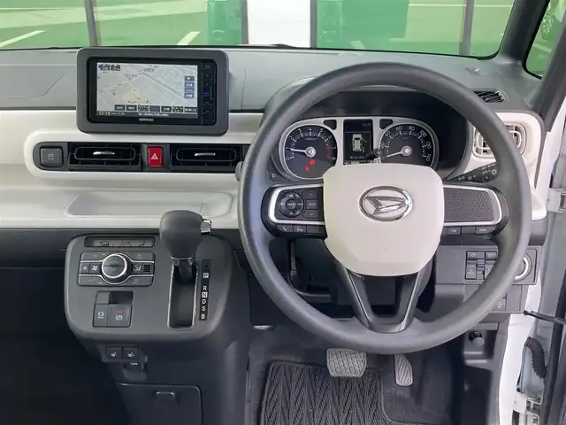 ダイハツ ムーヴ キャンバス ストライプス G 香川県 2023(令5)年 1.2万km シャイニングホワイトパール/ファインミントメタリック 登録時走行距離：11844km/ケンウッド製メモリナビ/　CD DVD BT フルセグTV/バックカメラ/両側パワースライドドア/スマートアシスト/クリアランスソナー/アイドリングストップ/横滑り防止装置/シートヒーター/ベンチシート/ISOFIX/オートホールド機能付き電子パーキングブレーキ/LEDヘッドライト/オートライト/フォグランプ/ETC/プッシュスタート/スマートキー