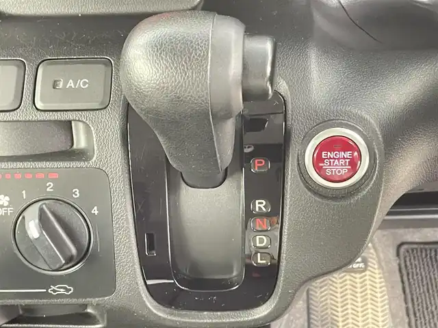 ホンダ Ｎ ＢＯＸ カスタム G 千葉県 2012(平24)年 8.5万km クリスタルブラックパール 禁煙車/純正7インチメモリーナビ/地デジTV/バックカメラ/HIDヘッドライト/純正14インチアルミホイール/アイドリングストップ/ドアバイザー/プッシュスタート/ETC