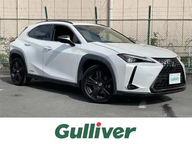 レクサス ＵＸ 250h アーバンエレガンス 東京都 2020(令2)年 8.5万km ソニッククォーツ サンルーフ/純正メモリナビ/CD/DVD/BT/USB/AUX/フルセグTV/・プリクラッシュセーフティ/・レーントレーシングアシスト/・レーダークルーズコントロール/パノラミックビューモニター/パワーバックドア/LEDオートライト/フォグランプ/運転席/助手席パワーシート/シートヒーター/純正18インチアルミホイール/コーナーセンサー/パドルシフト/ルーフレール/ステアリングヒーター/スマートキー/ビルトインETC2.0