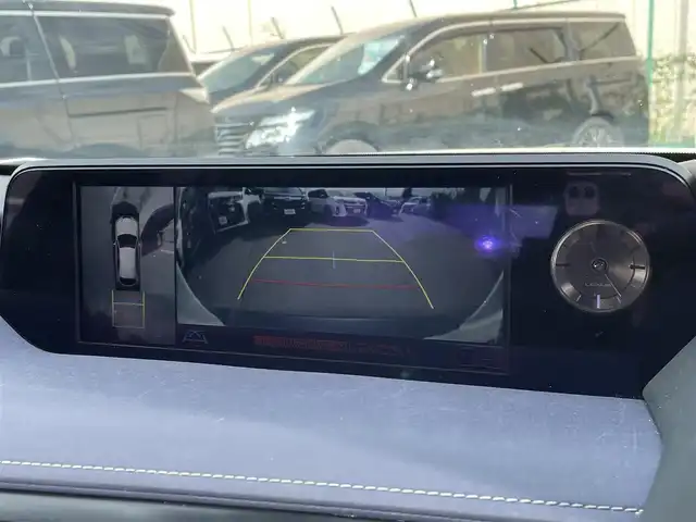 レクサス ＵＸ 250h アーバンエレガンス 東京都 2020(令2)年 8.5万km ソニッククォーツ サンルーフ/純正メモリナビ/CD/DVD/BT/USB/AUX/フルセグTV/・プリクラッシュセーフティ/・レーントレーシングアシスト/・レーダークルーズコントロール/パノラミックビューモニター/パワーバックドア/LEDオートライト/フォグランプ/運転席/助手席パワーシート/シートヒーター/純正18インチアルミホイール/コーナーセンサー/パドルシフト/ルーフレール/ステアリングヒーター/スマートキー/ビルトインETC2.0